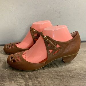 Women's ANTHROPOLOGIE Brown Leather ALL BLACK Cut-Out VINTAGE Retro SHOES 39.5